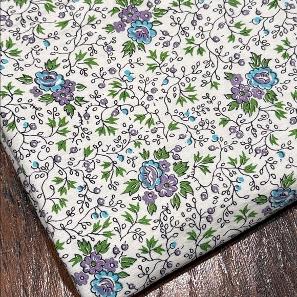 Floral Patterned Fabric - Picture 2 of 3